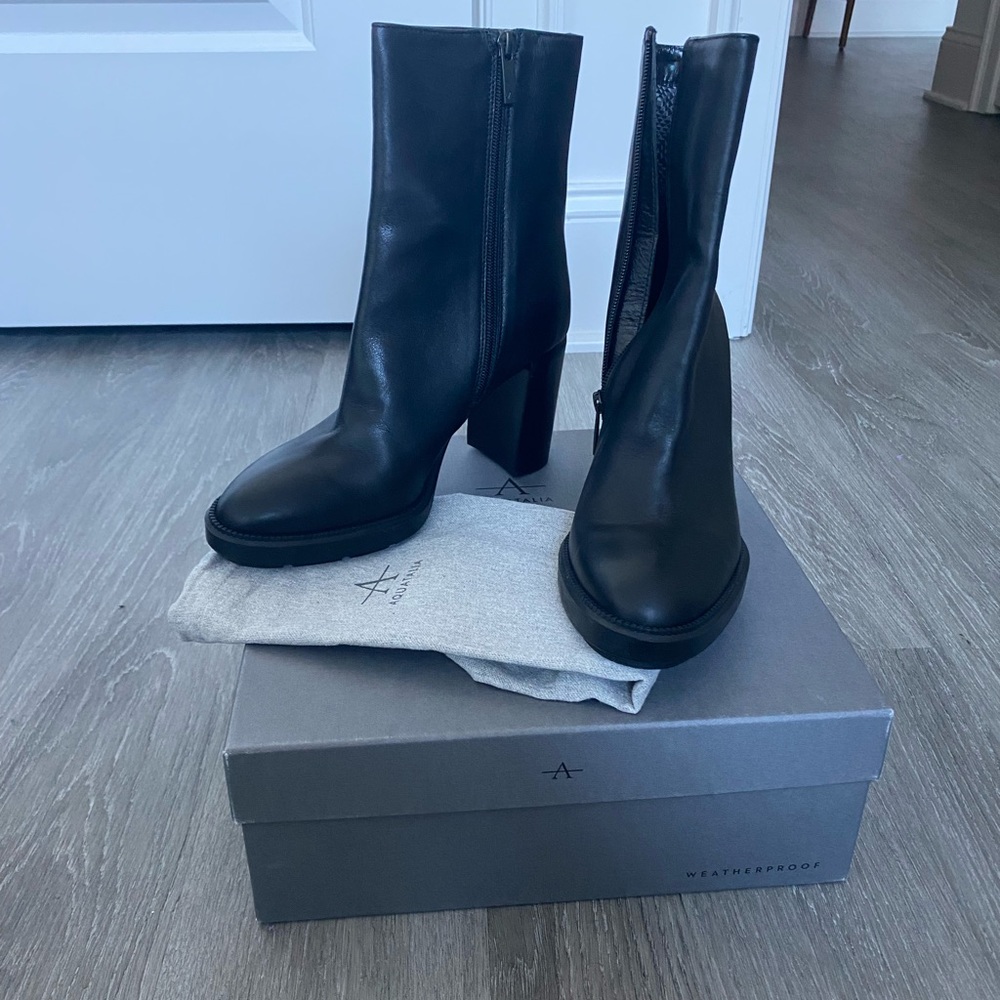 Aquatalia Black ankle heeled boots